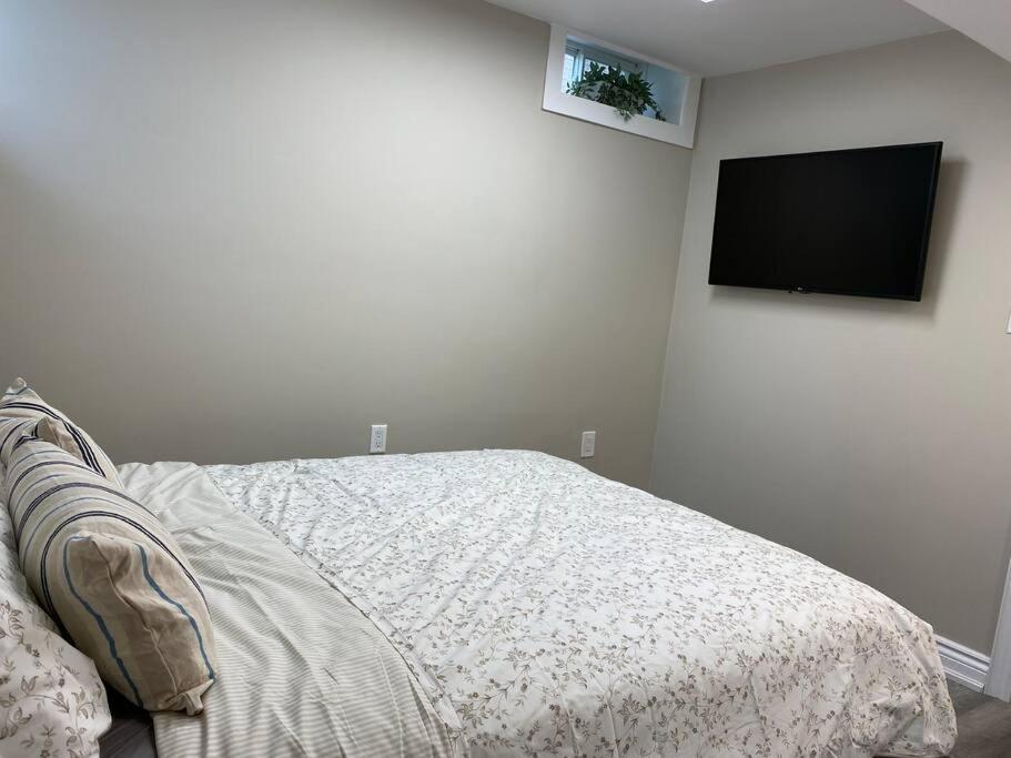 Entire Basement With 3 Bedrooms Niagara Falls Luaran gambar